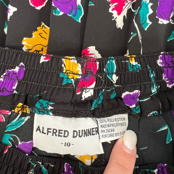 Vintage Alfred Dunner Black & Multicolour Floral AOP Matching Skirt & Blouse 10 - Picture 7 of 8